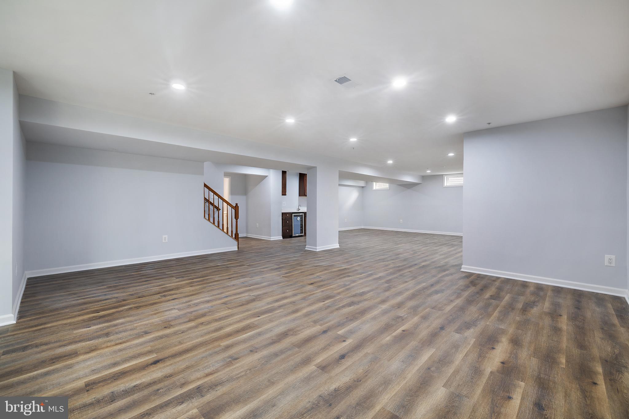 8303 SUNNYBROOK COURT