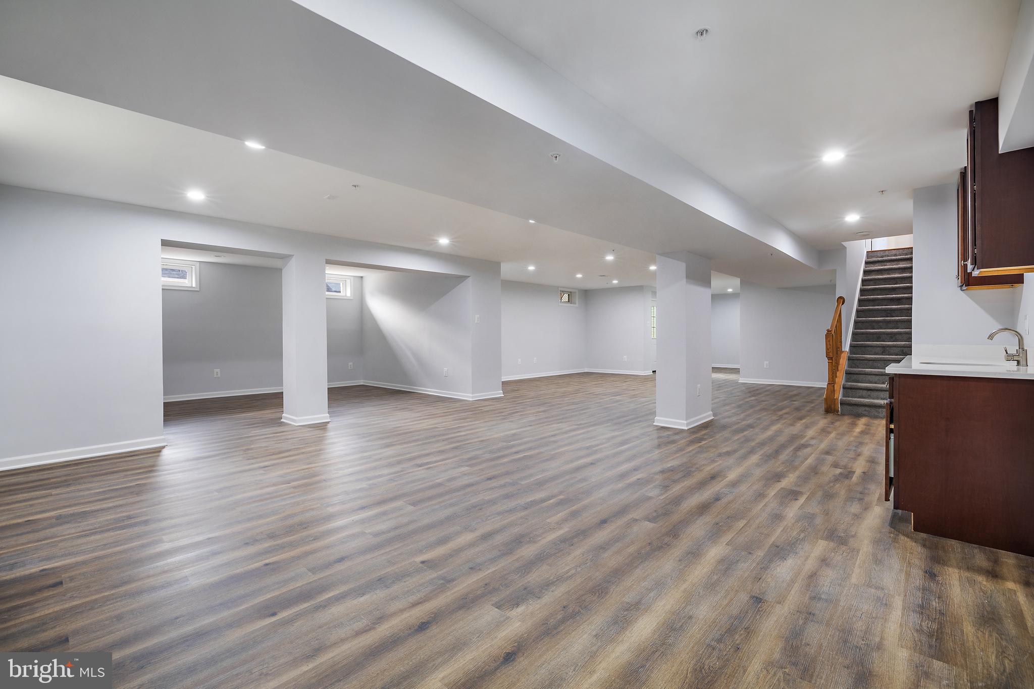 8303 SUNNYBROOK COURT