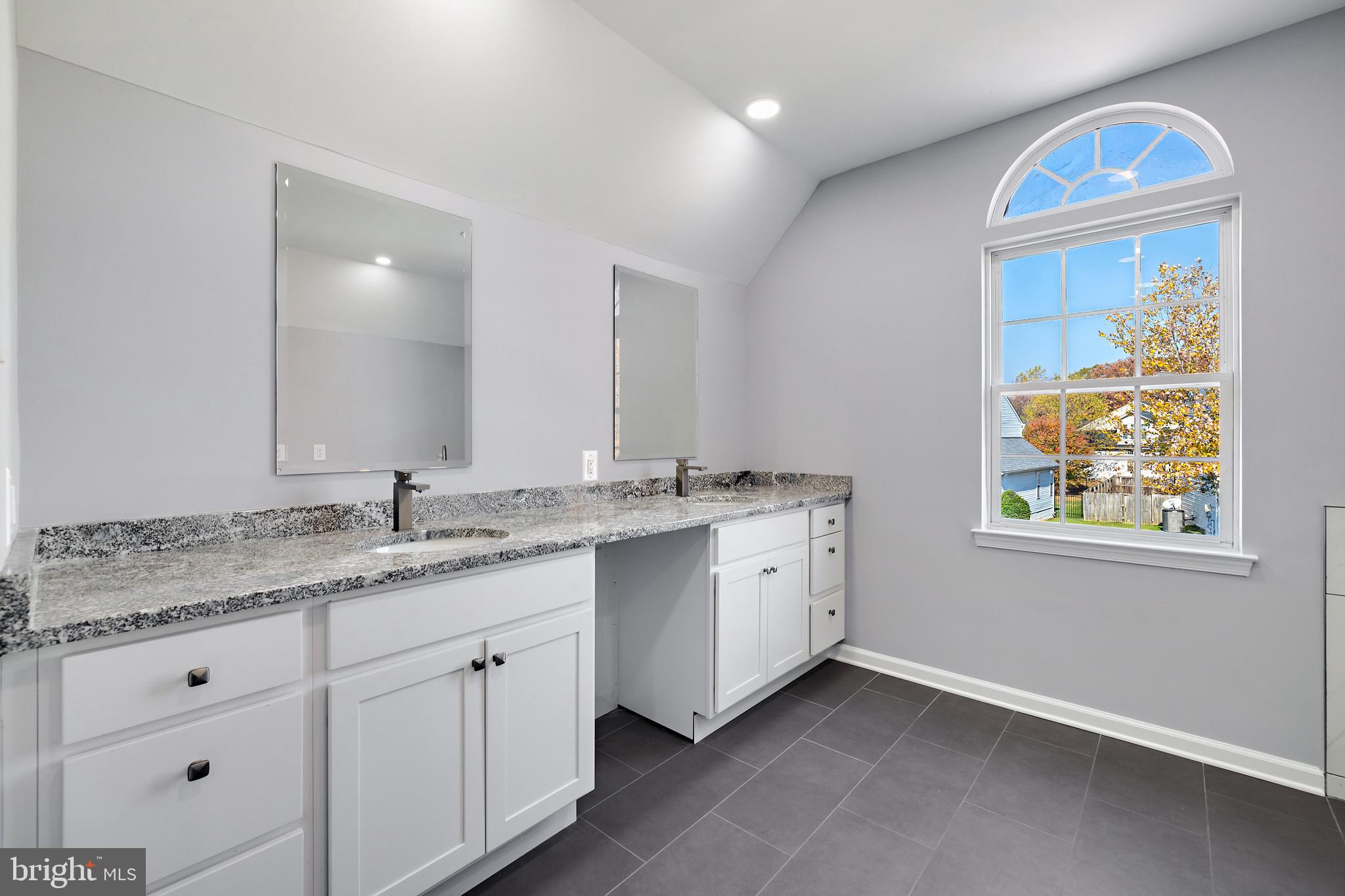 8303 SUNNYBROOK COURT