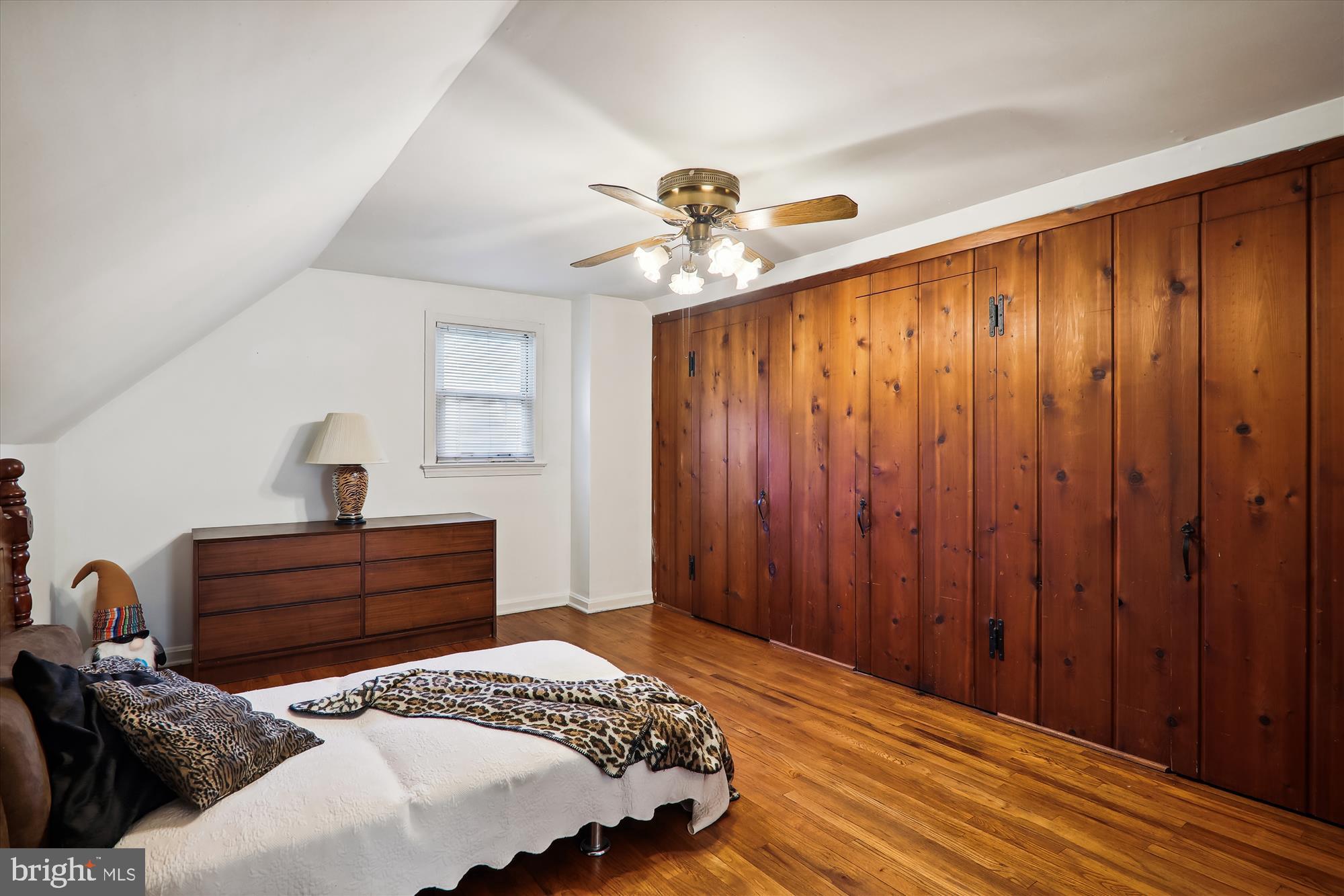 10522 Deakins Hall Dr