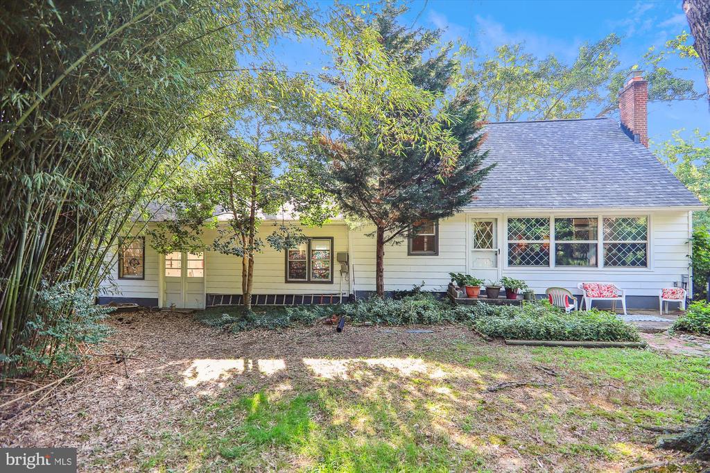 10522 Deakins Hall Dr