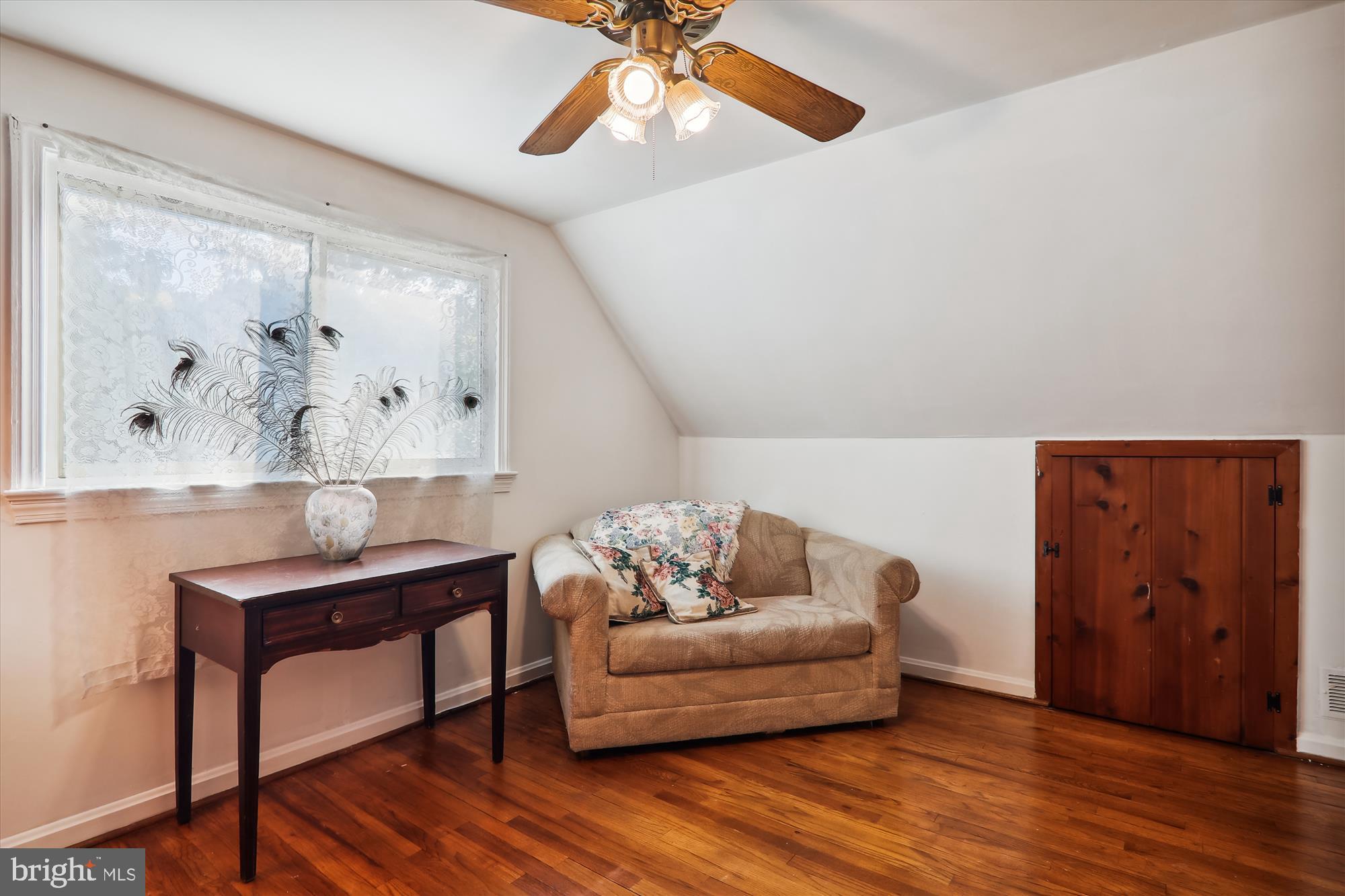 10522 Deakins Hall Dr