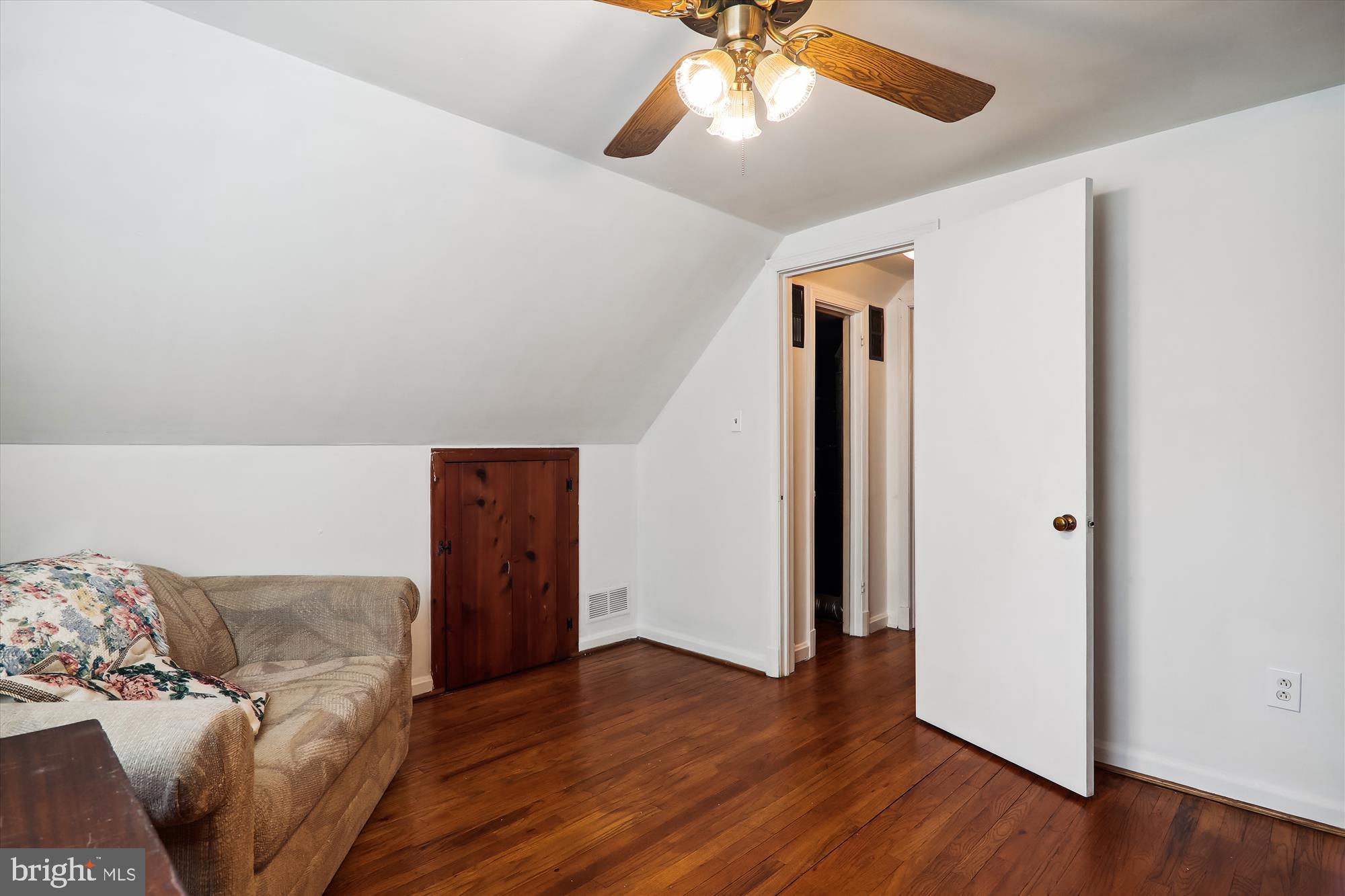 10522 Deakins Hall Dr