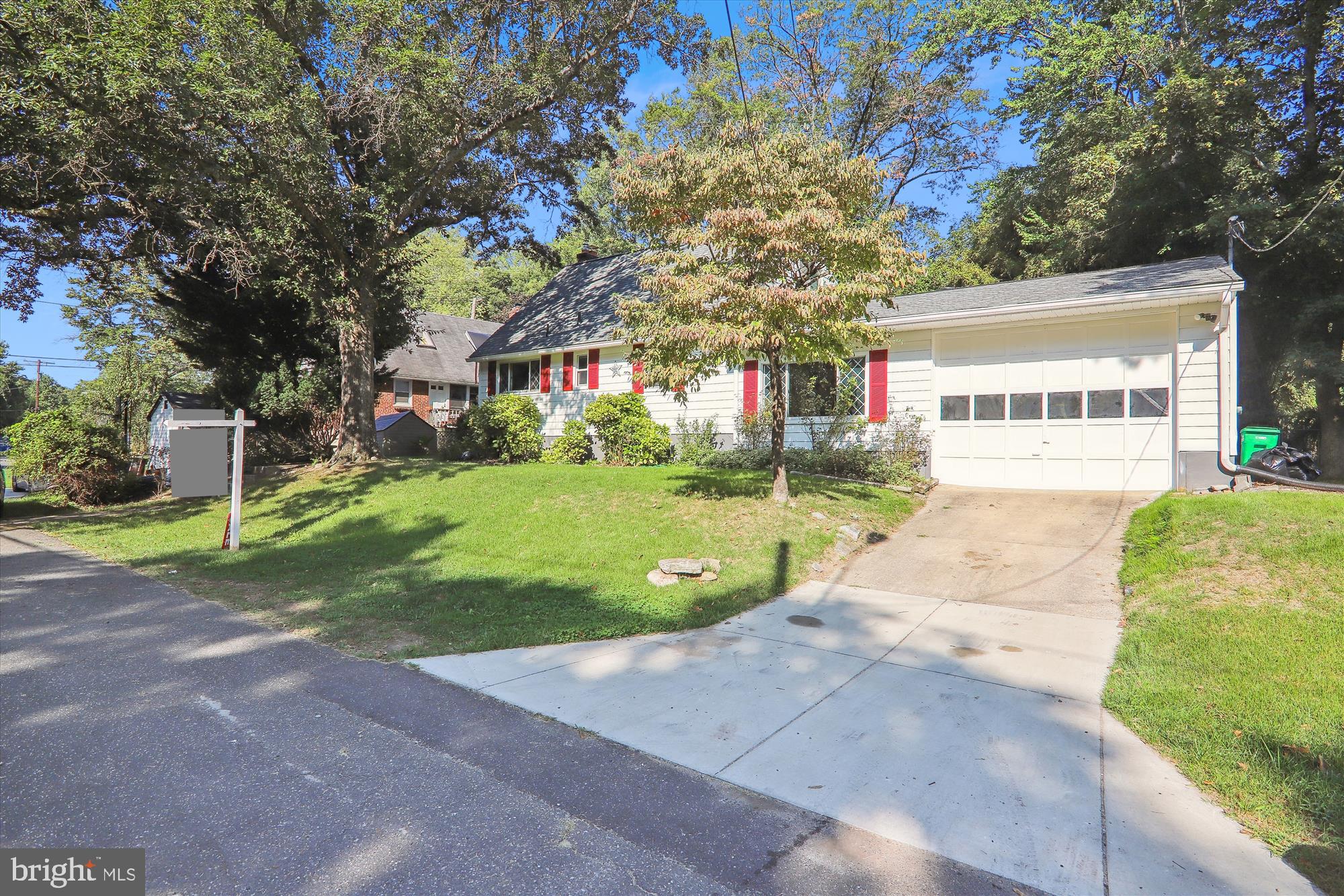 10522 Deakins Hall Dr