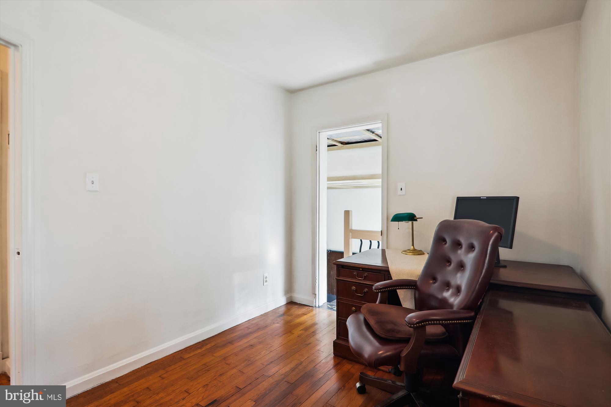 10522 Deakins Hall Dr