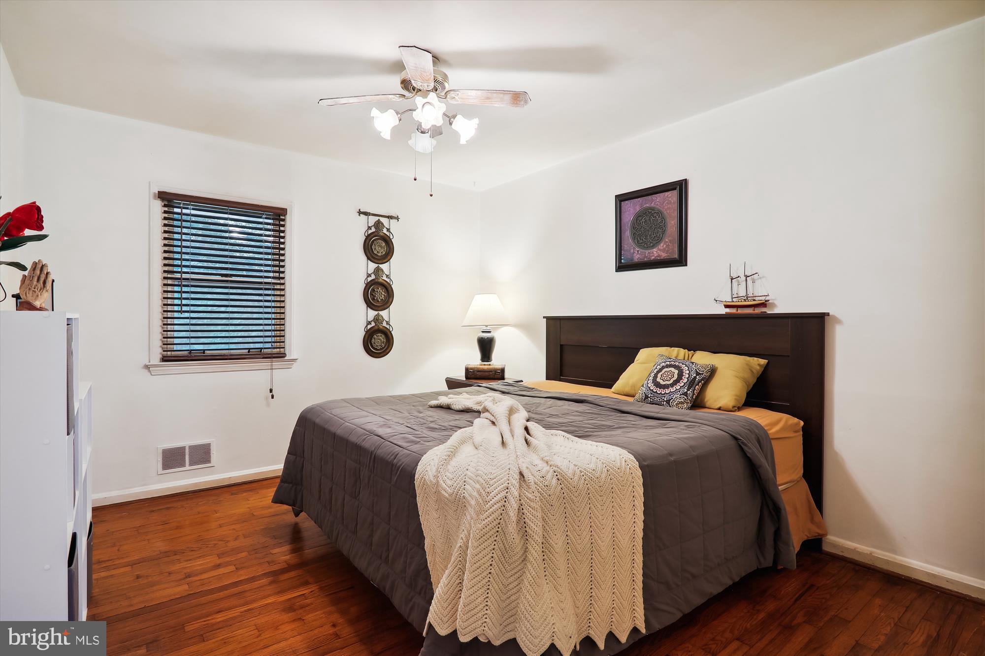 10522 Deakins Hall Dr