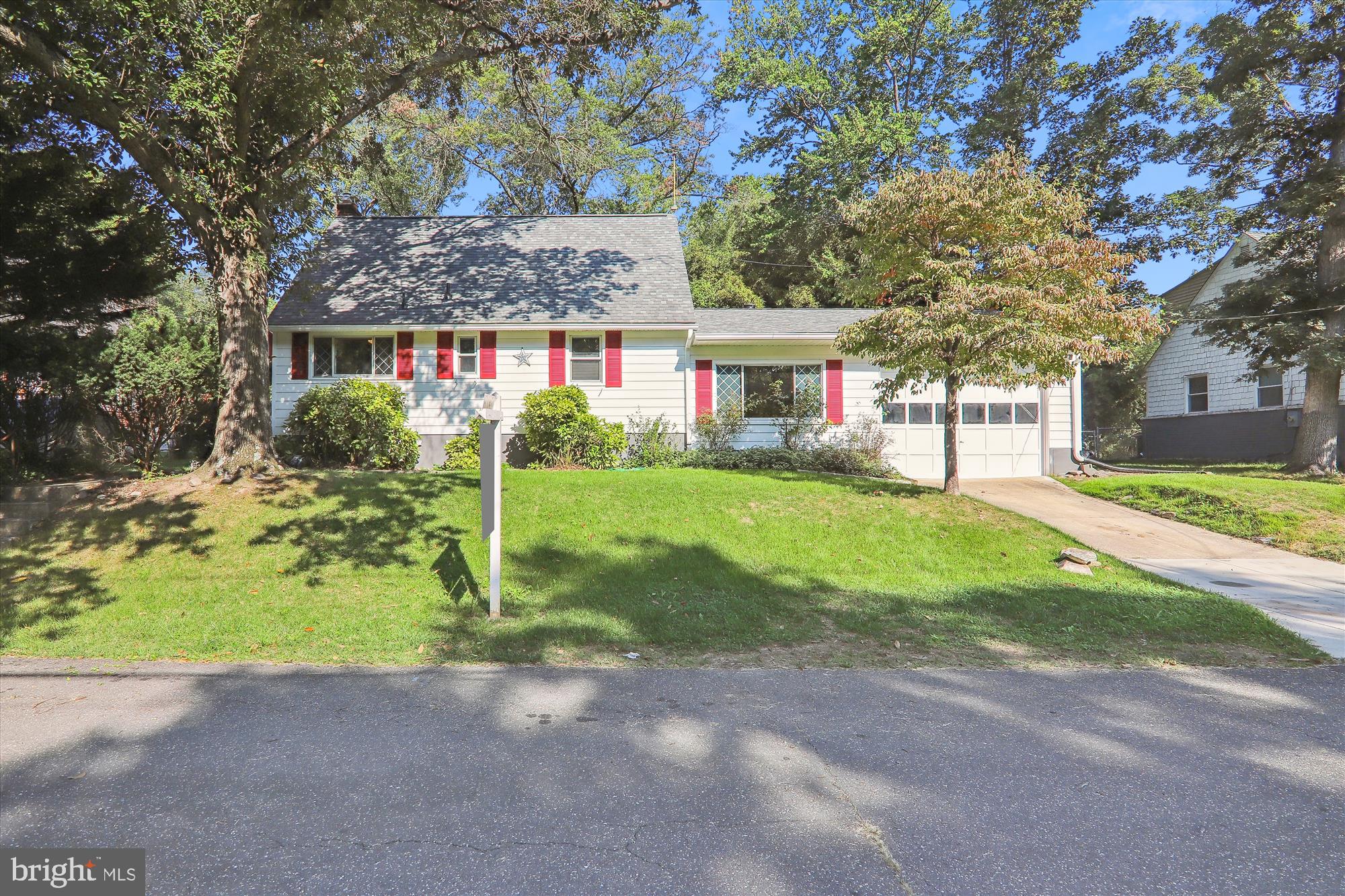 10522 Deakins Hall Dr