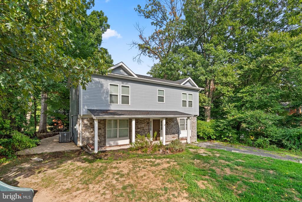 2559 OAK GLEN WAY