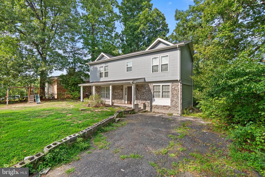 2559 OAK GLEN WAY