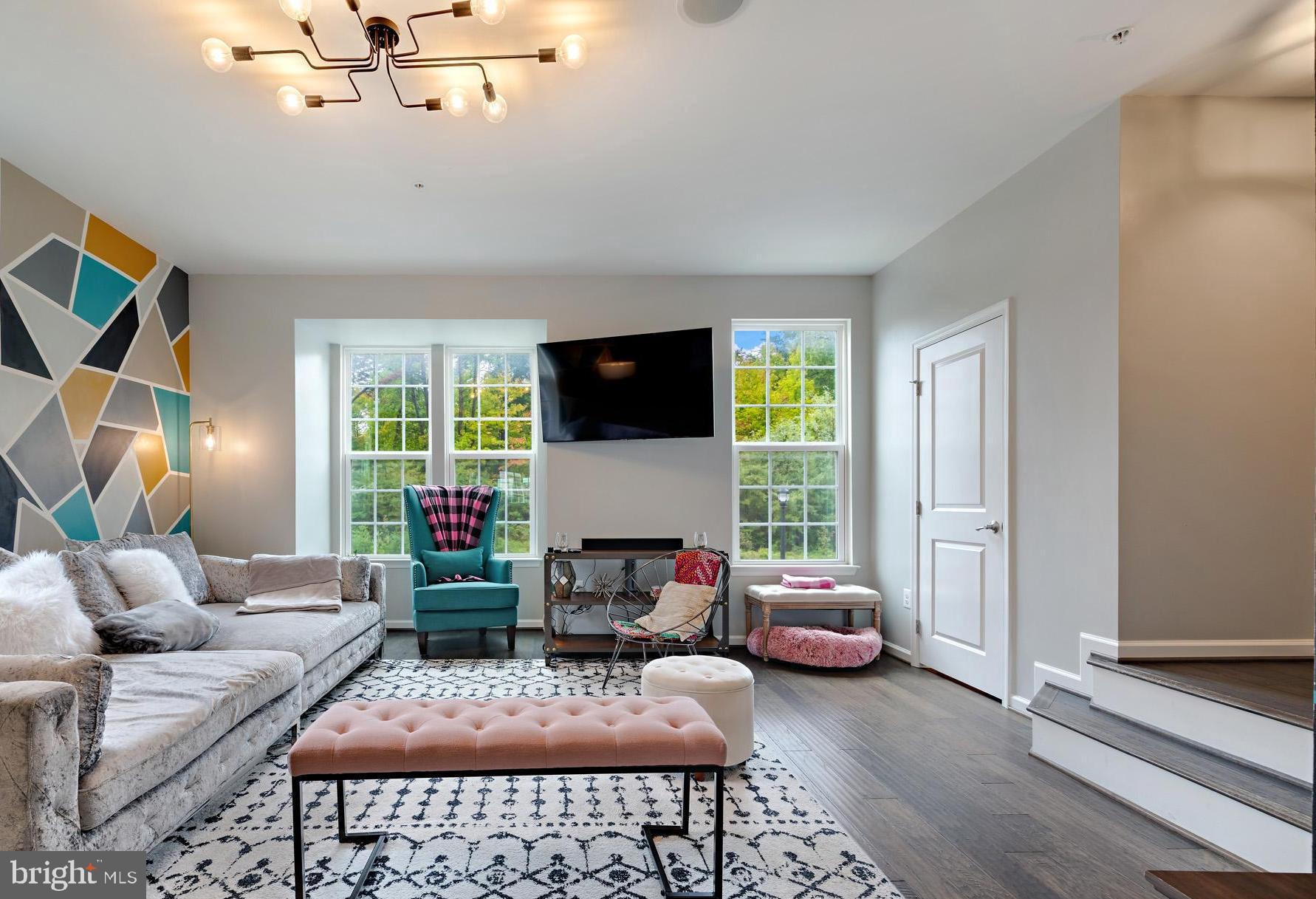 5532 GLOVER PARK DRIVE