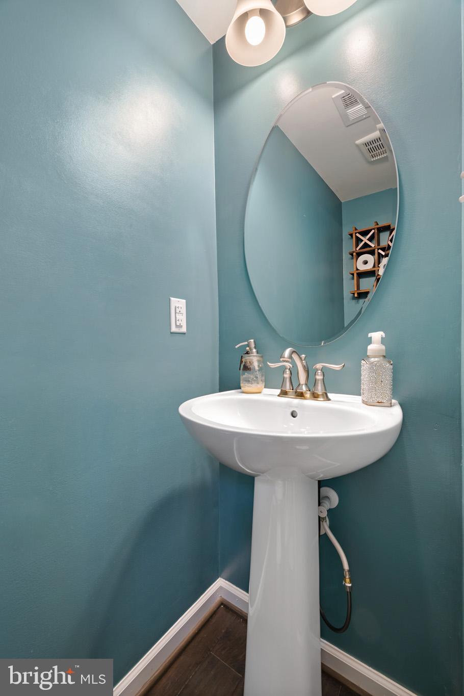 5532 GLOVER PARK DRIVE