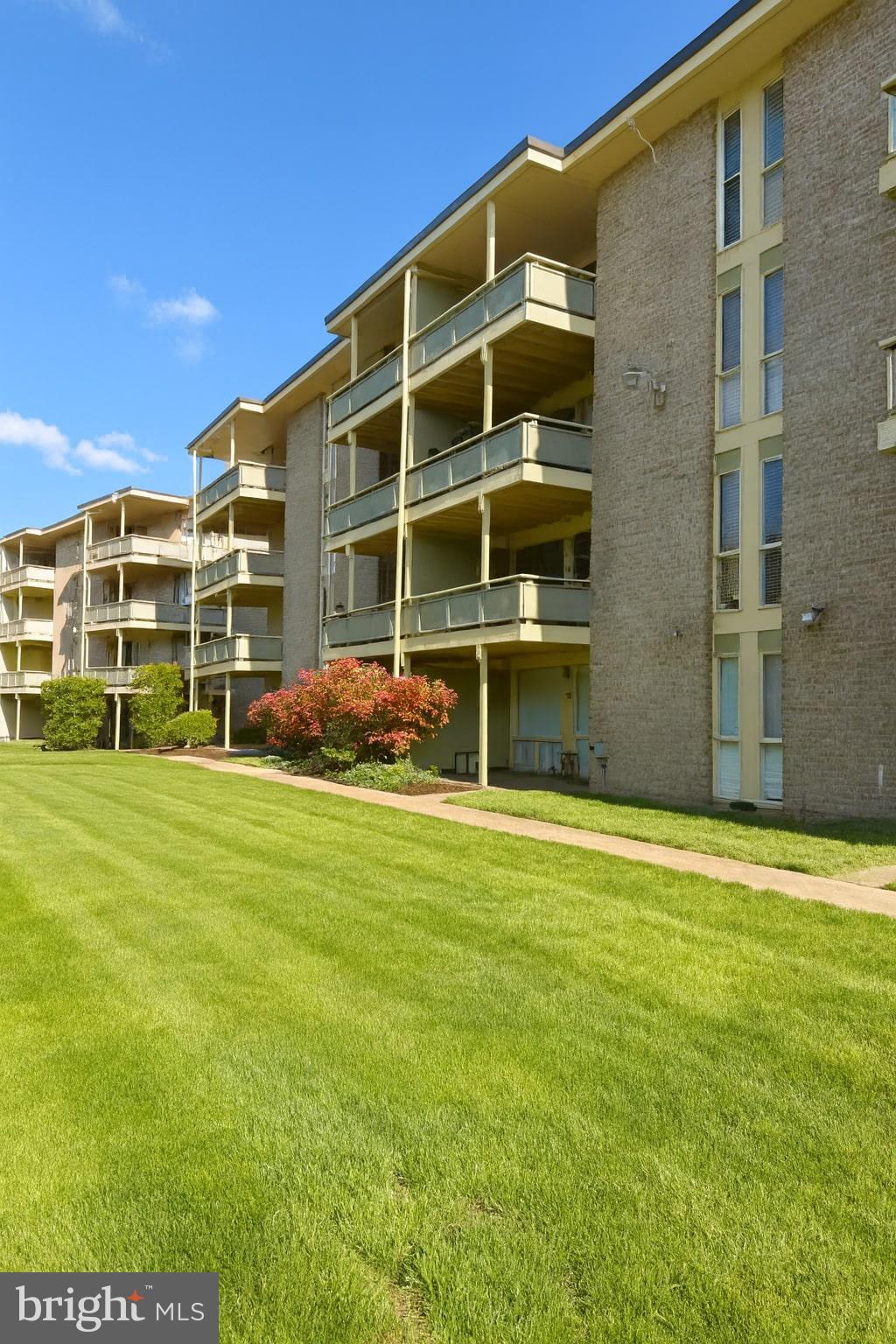 7125 DONNELL PLACE C4