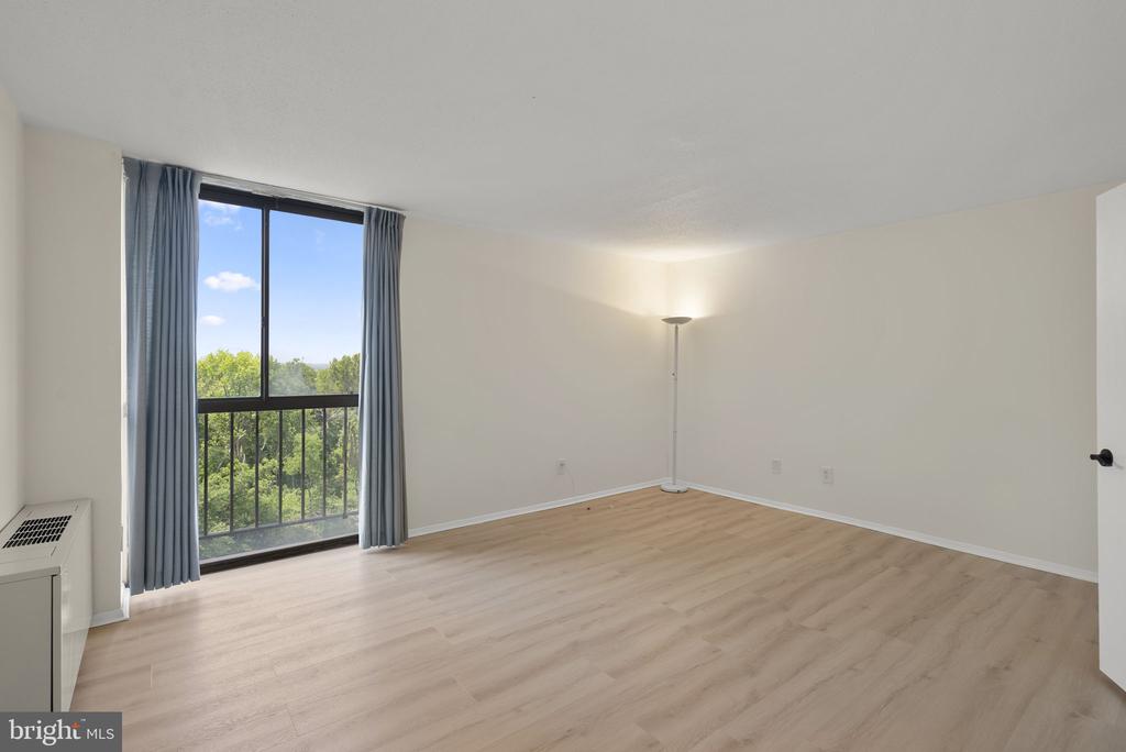 6100 WESTCHESTER PARK DRIVE Unit: 1117