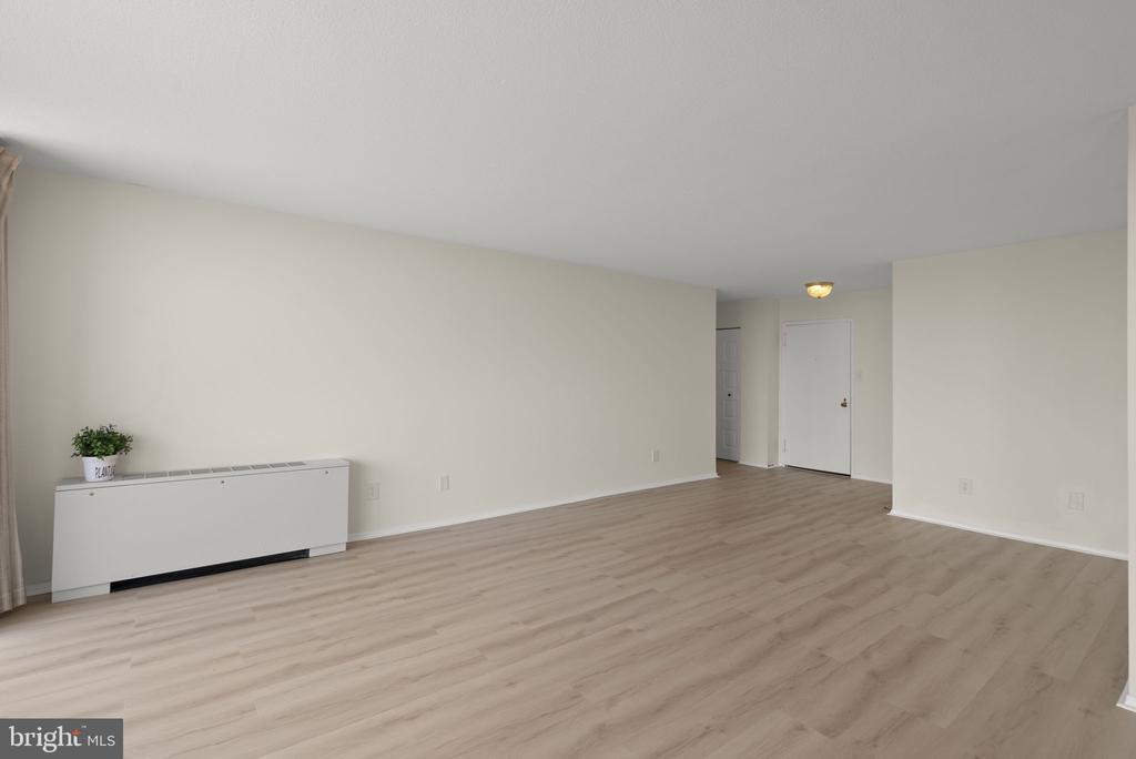 6100 WESTCHESTER PARK DRIVE Unit: 1117