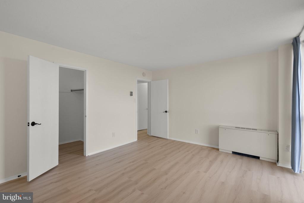 6100 WESTCHESTER PARK DRIVE Unit: 1117