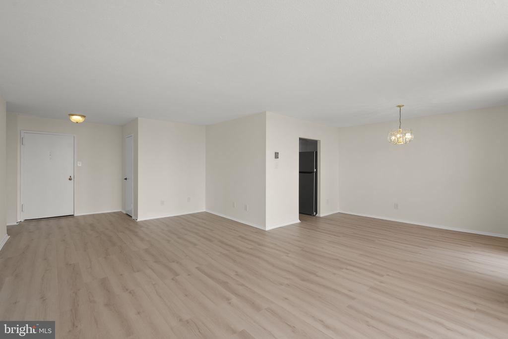 6100 WESTCHESTER PARK DRIVE Unit: 1117
