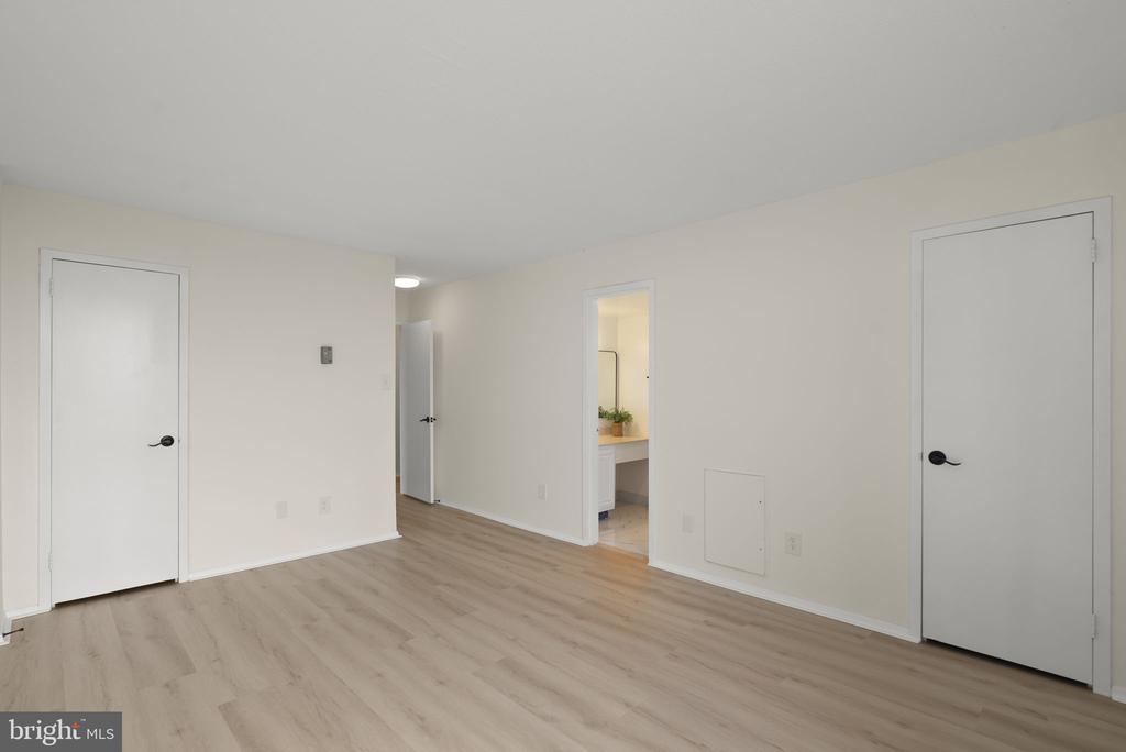 6100 WESTCHESTER PARK DRIVE Unit: 1117