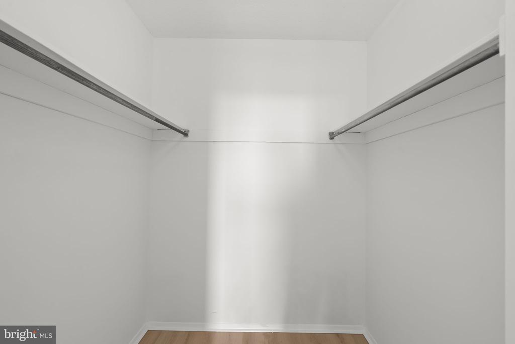 6100 WESTCHESTER PARK DRIVE Unit: 1117