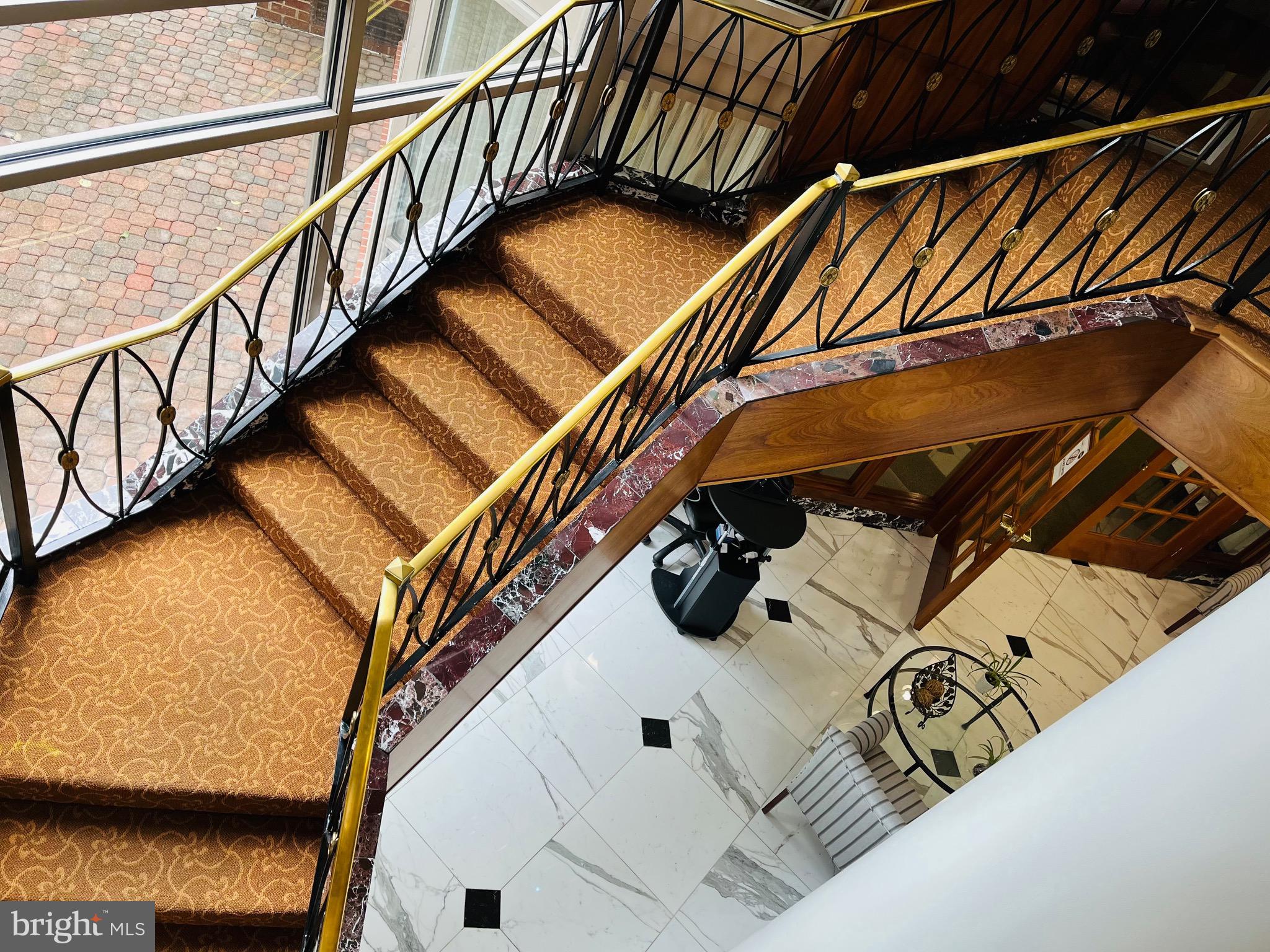 1276 N WAYNE STREET 200