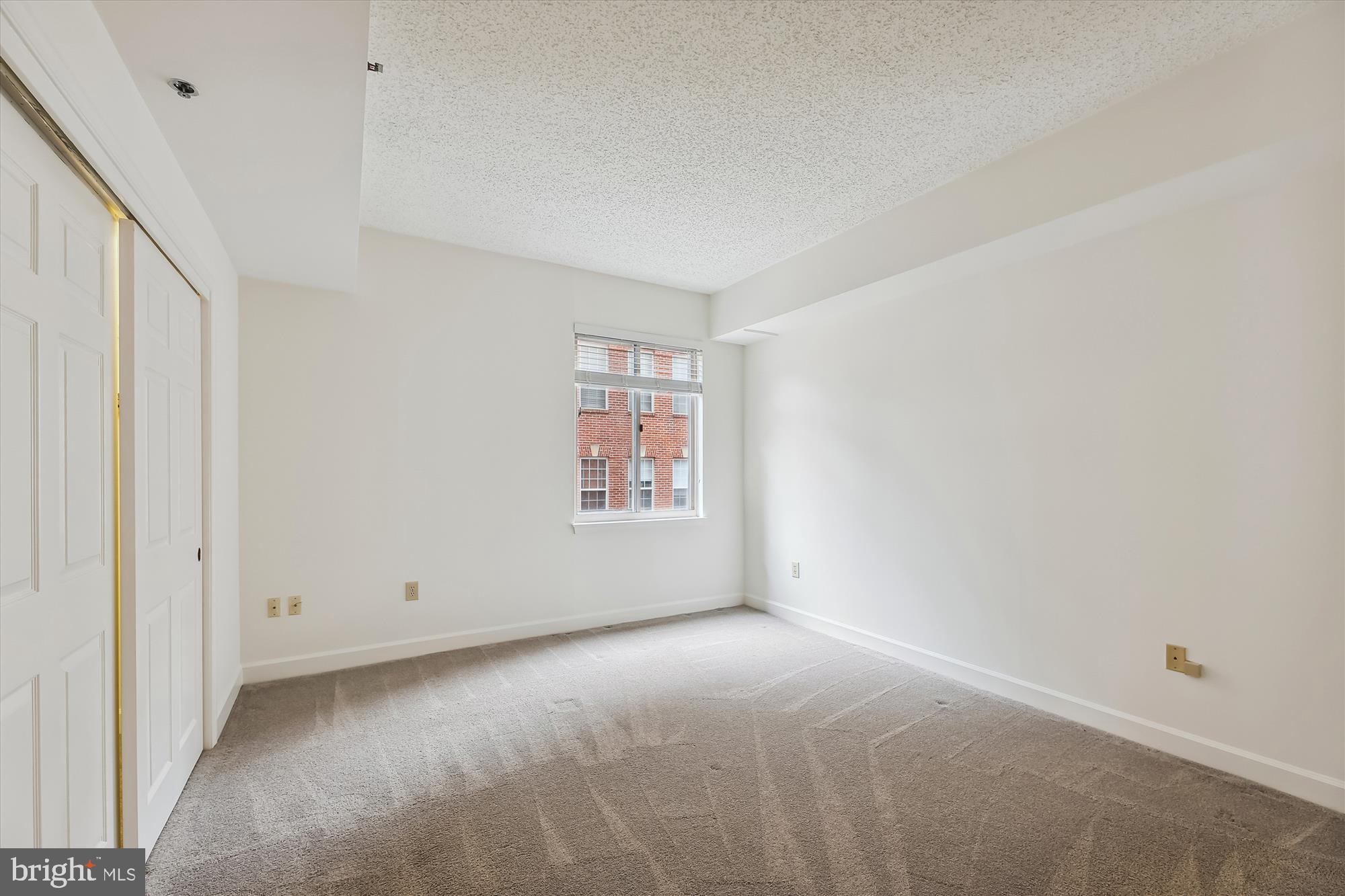 1276 N WAYNE STREET 200