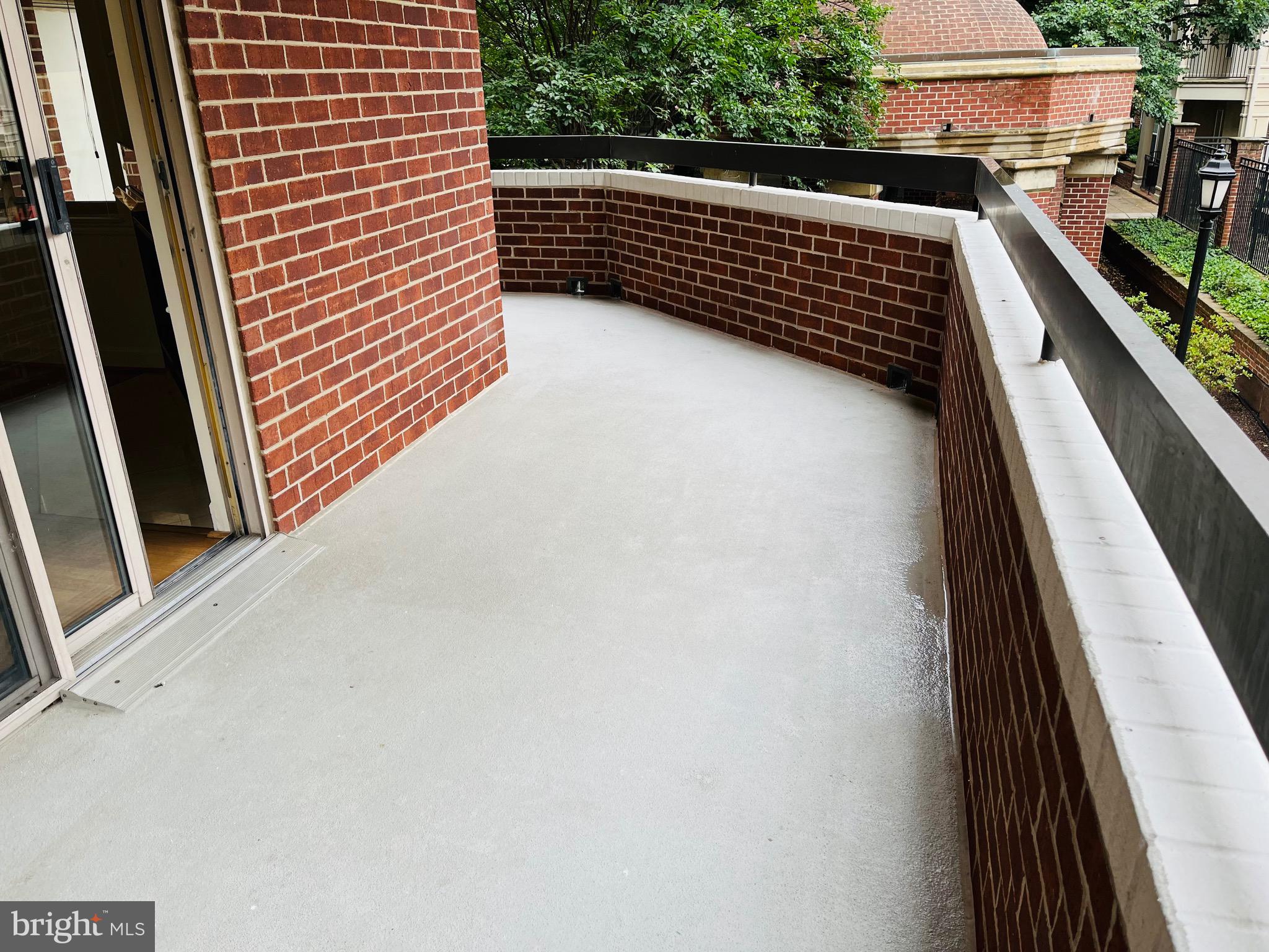 1276 N WAYNE STREET 200