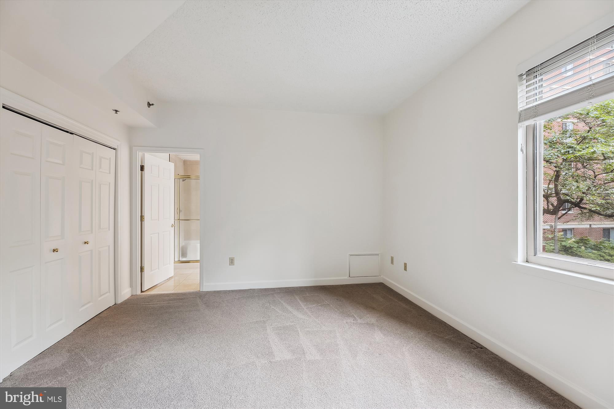 1276 N WAYNE STREET 200