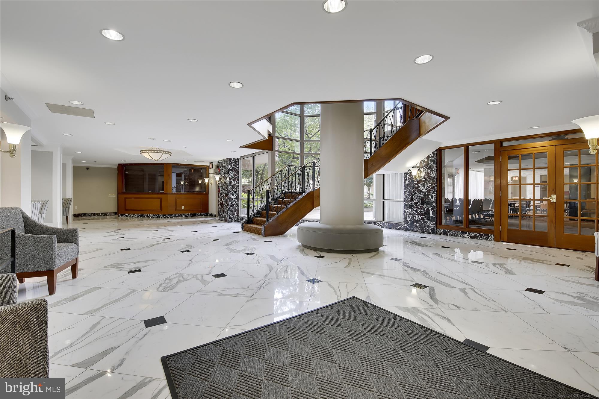 1276 N WAYNE STREET 200