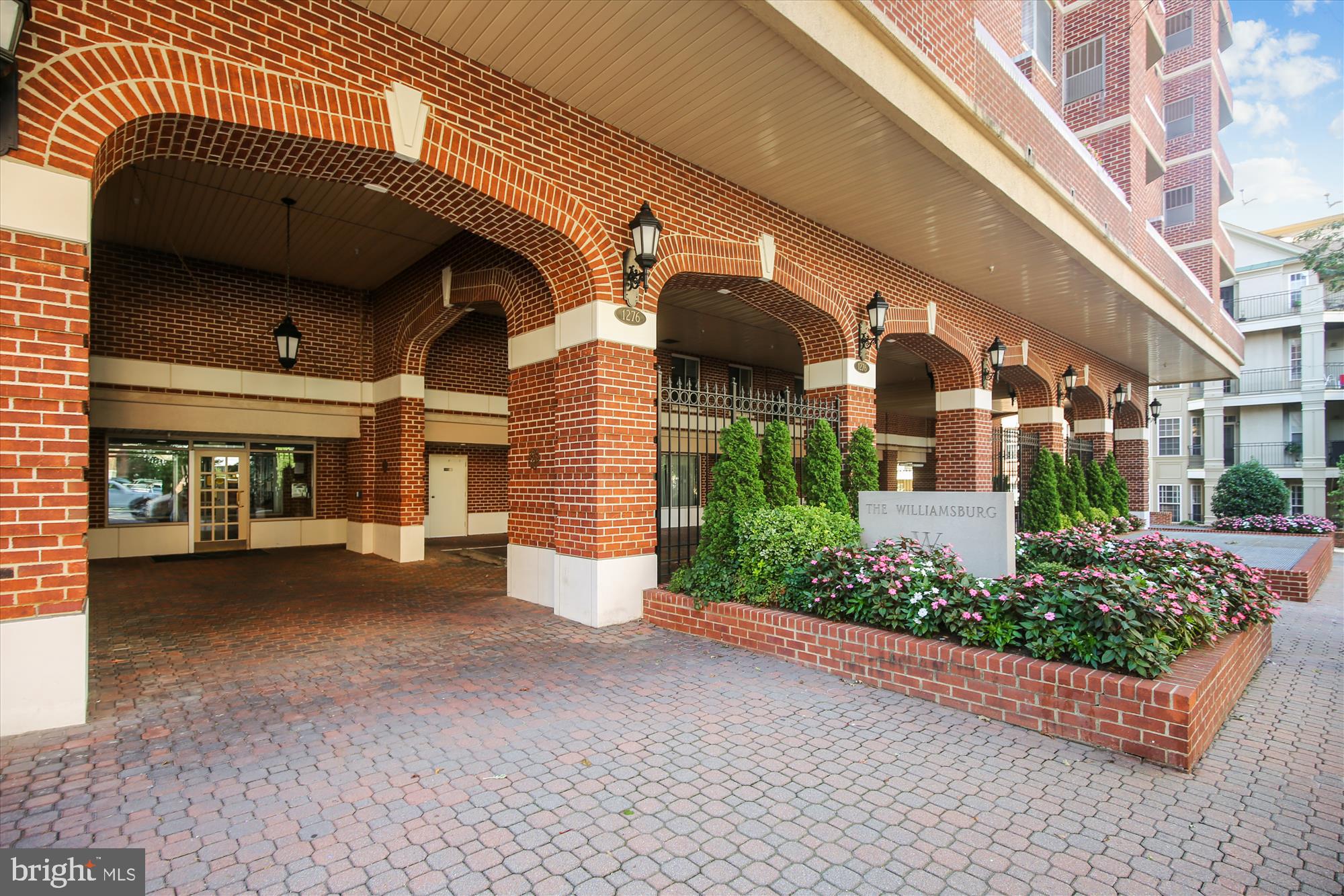 1276 N WAYNE STREET 200