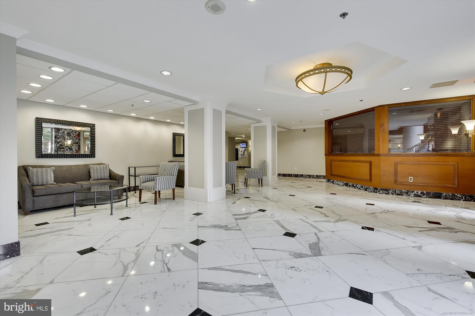 1276 N WAYNE STREET 200