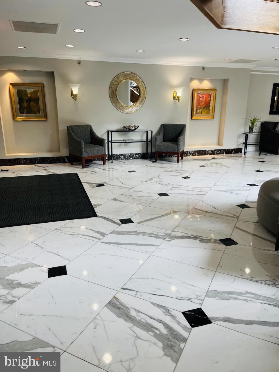 1276 N WAYNE STREET 200