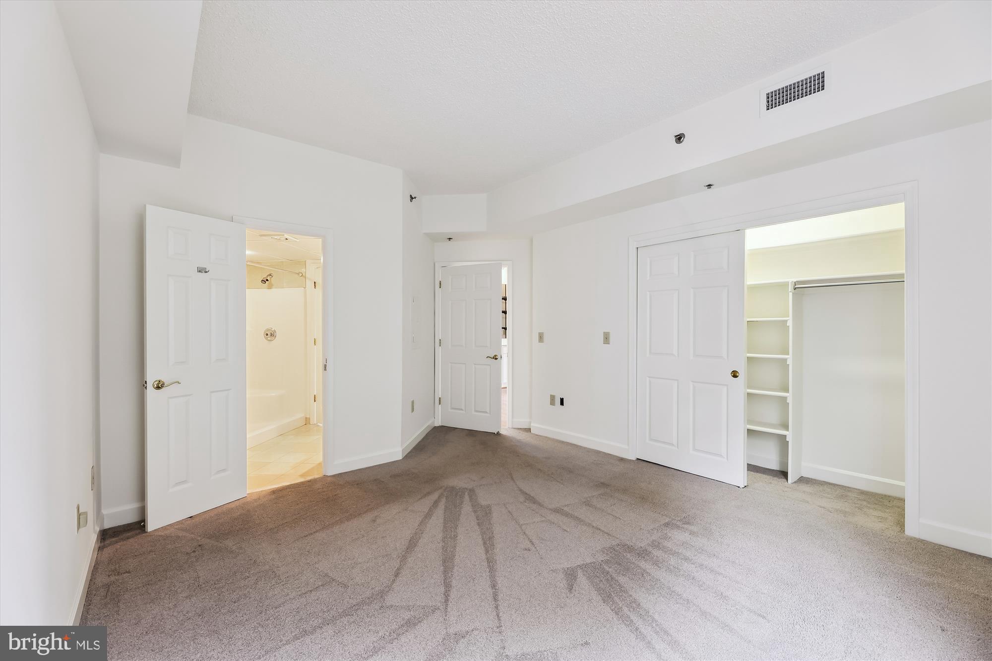 1276 N WAYNE STREET 200