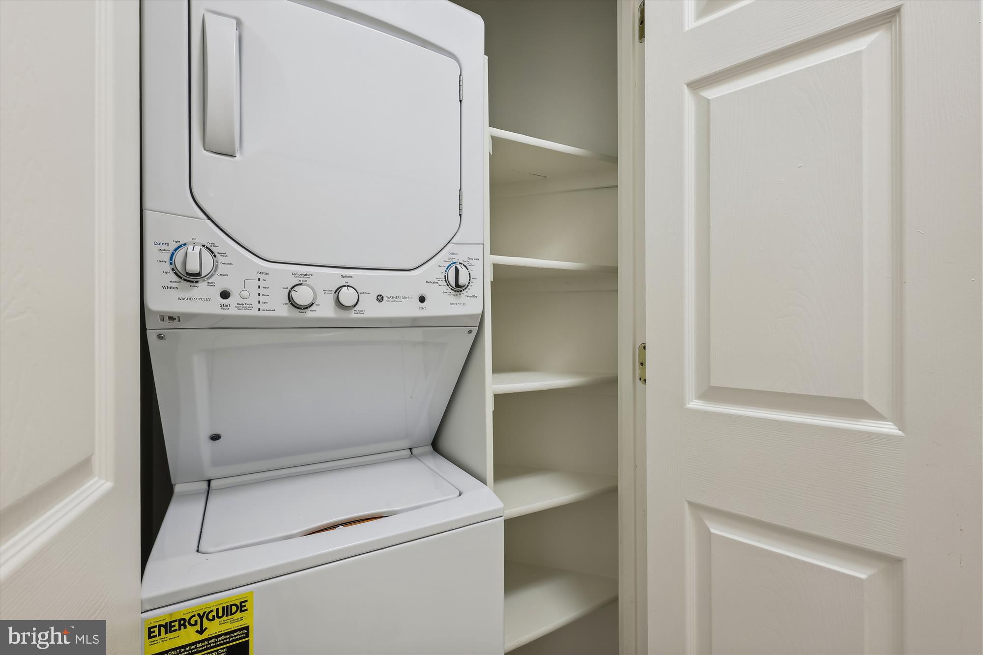 1276 N WAYNE STREET 200