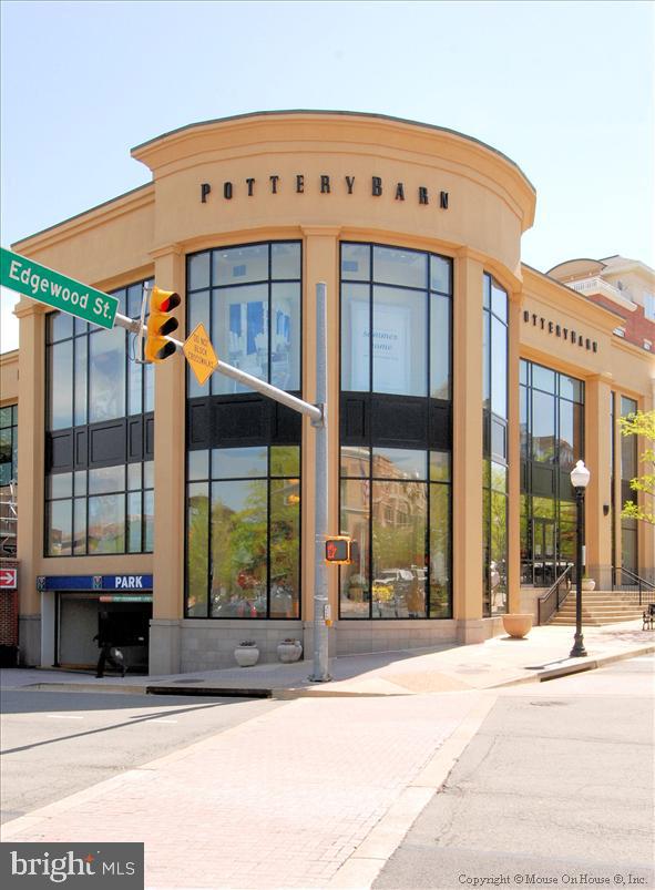 1276 N WAYNE STREET 200