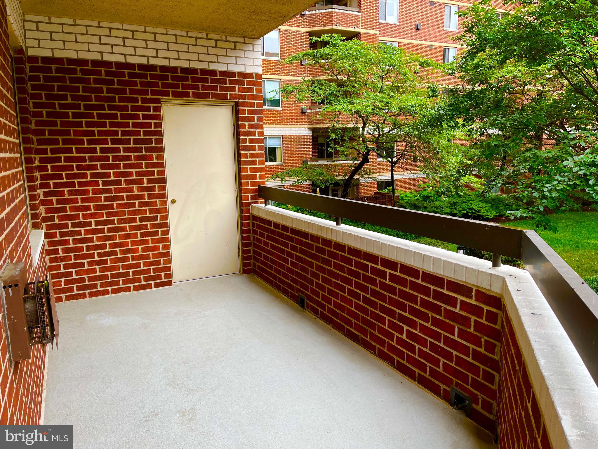 1276 N WAYNE STREET 200