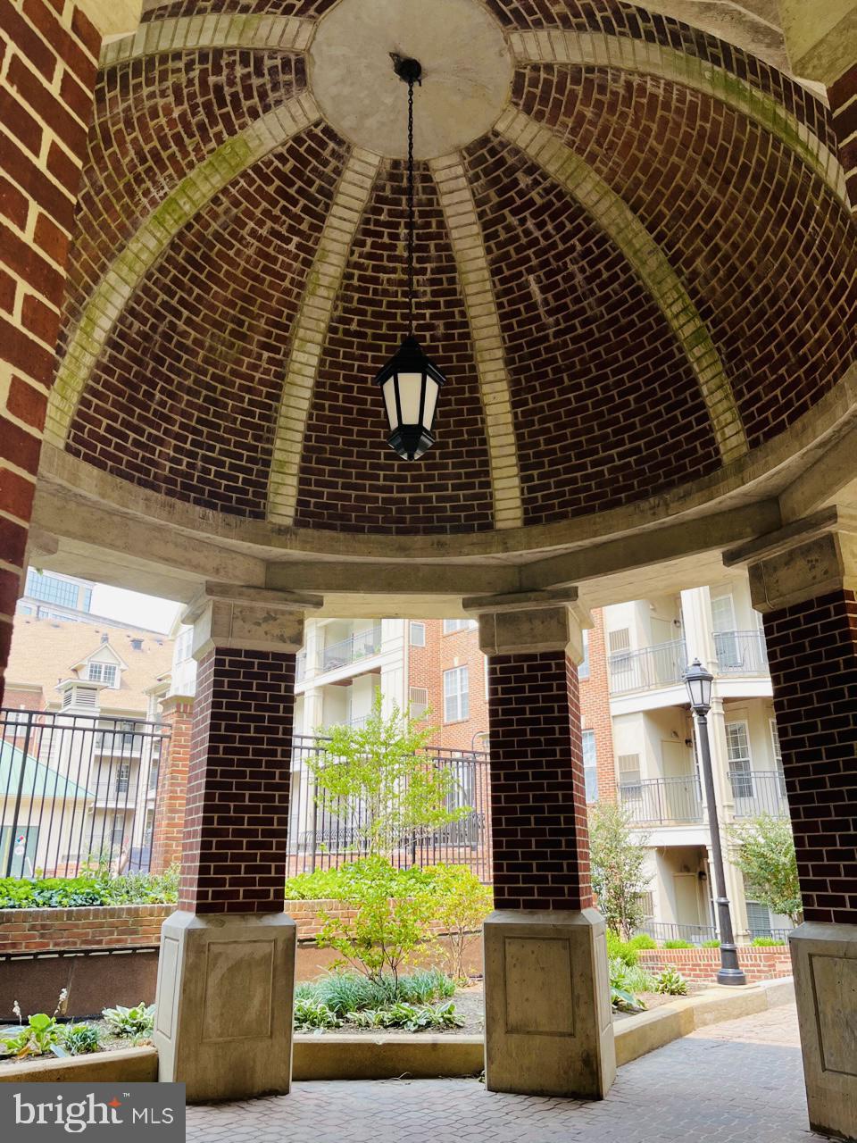 1276 N WAYNE STREET 200