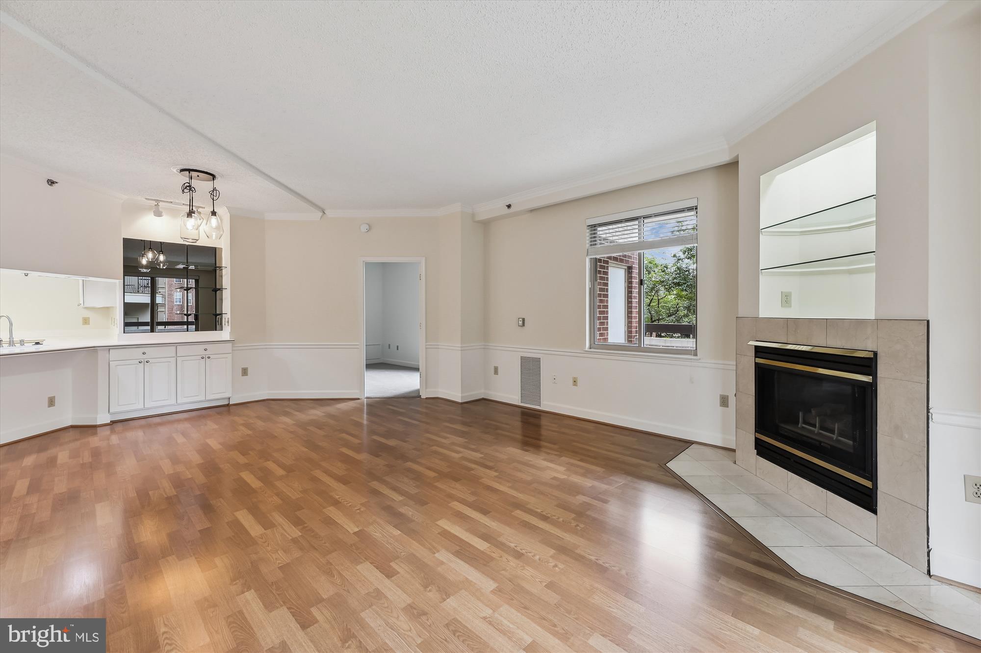 1276 N WAYNE STREET 200