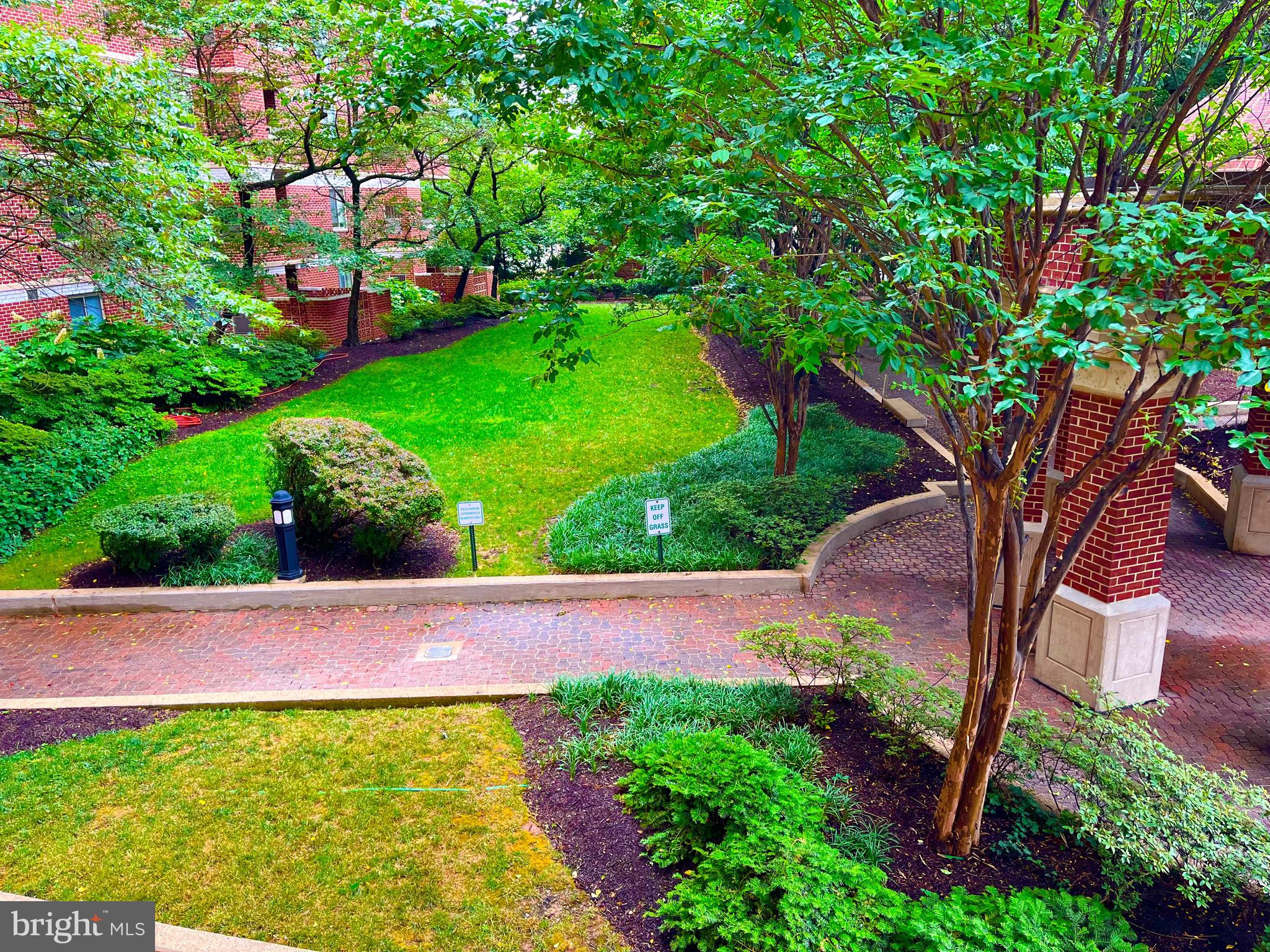 1276 N WAYNE STREET 200