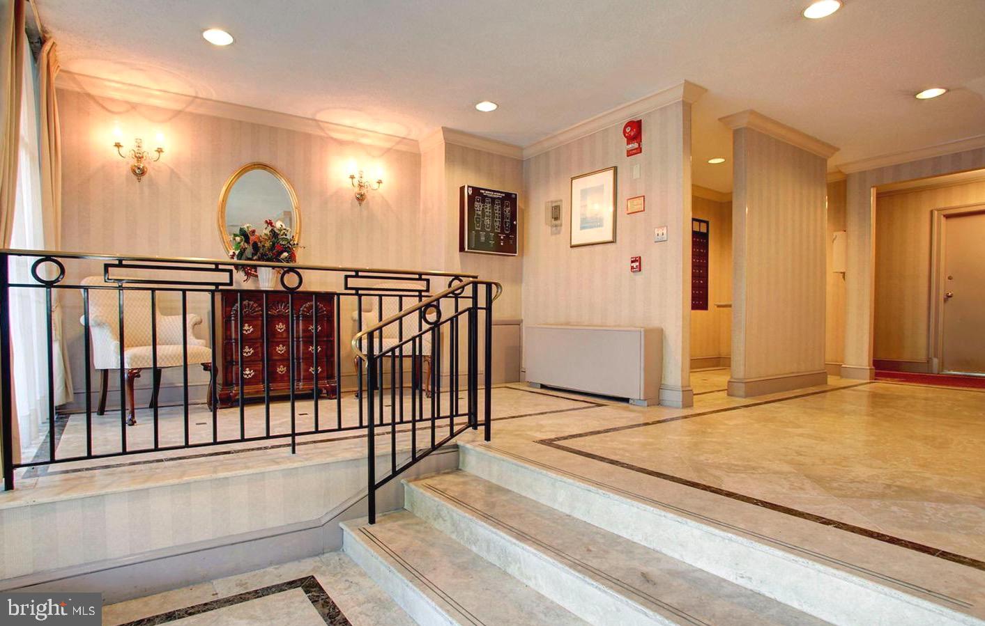 4390 LORCOM LANE 506