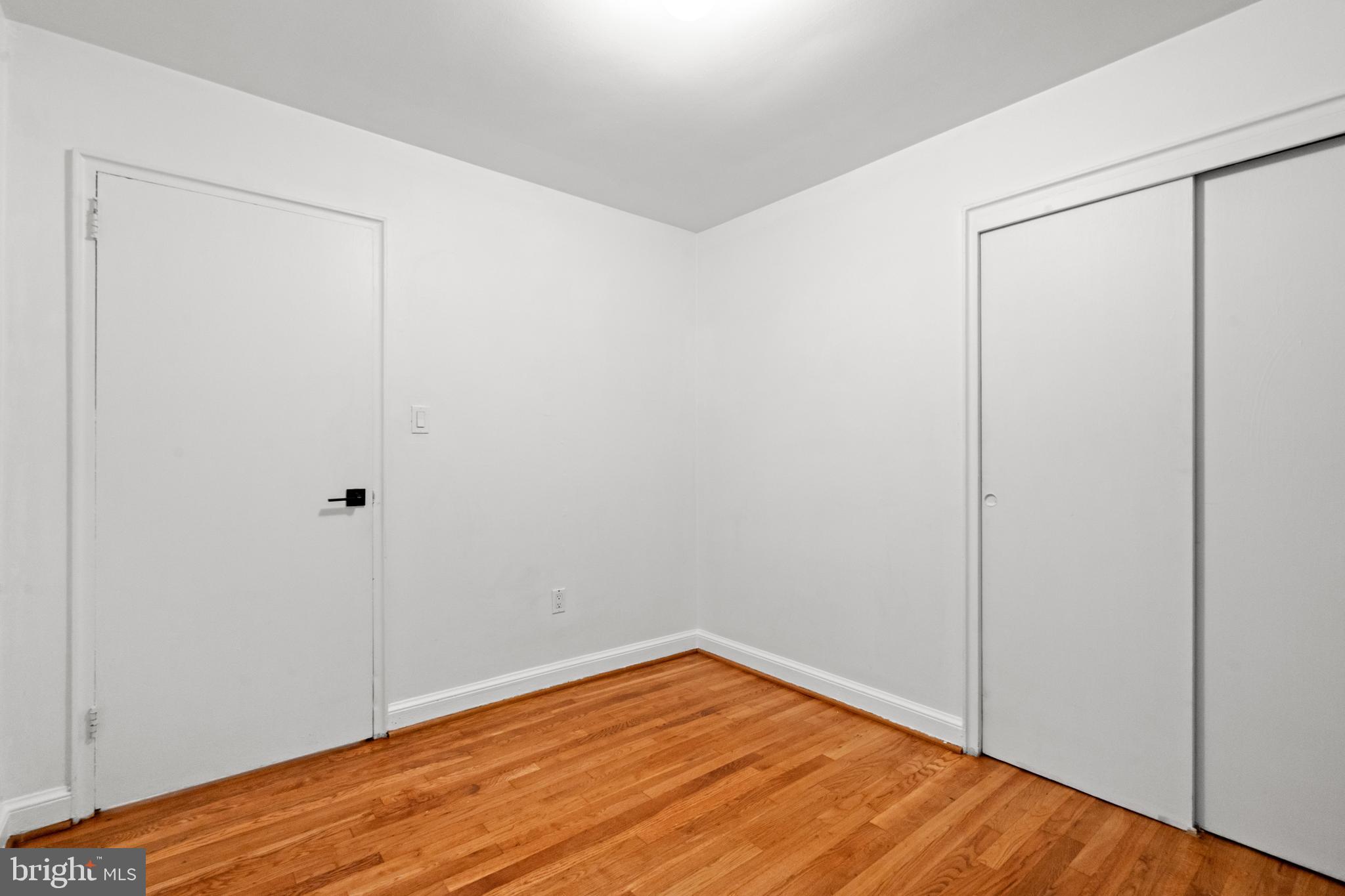 1563 N COLONIAL TERRACE 401-Z