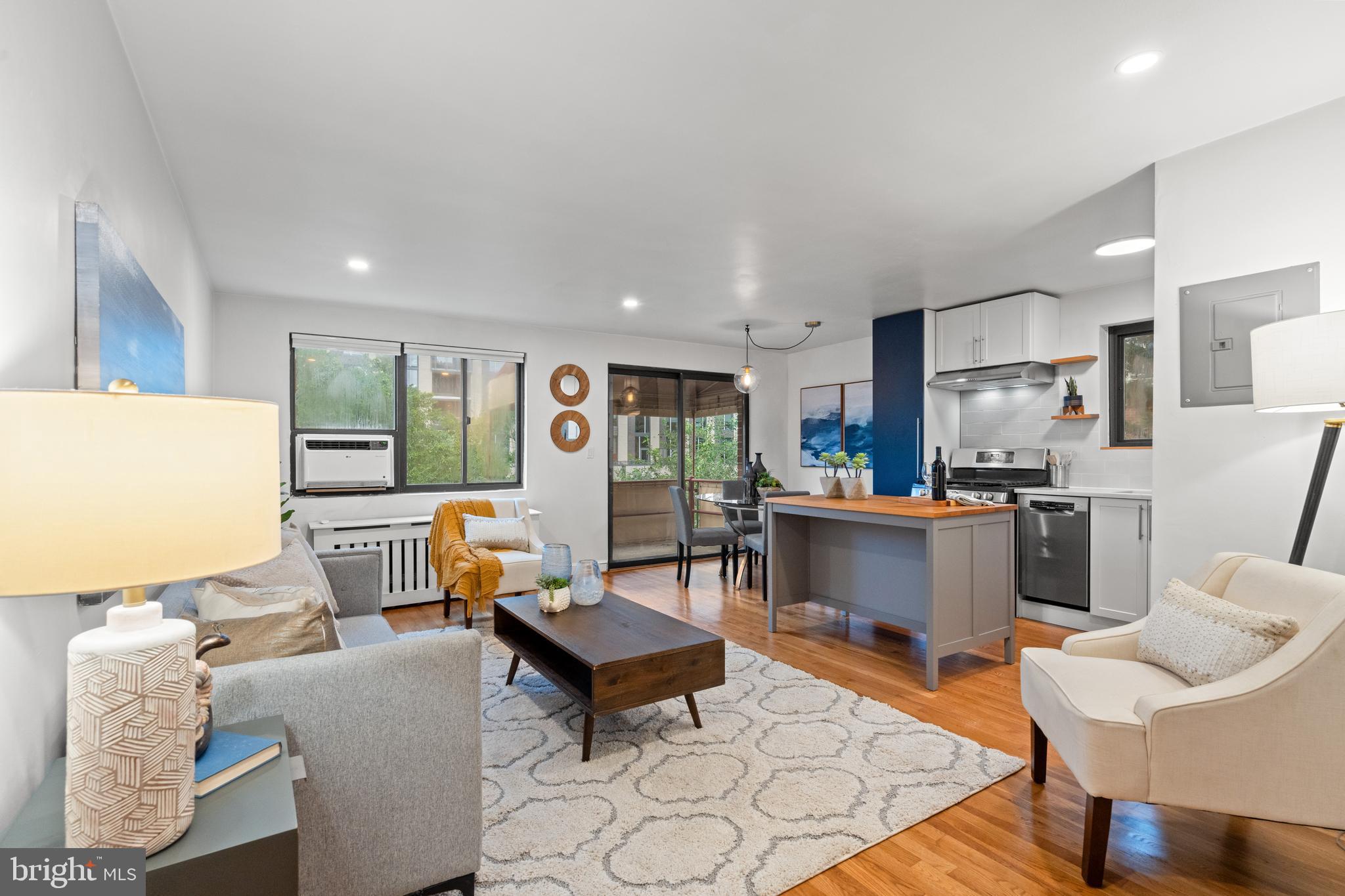 1563 N COLONIAL TERRACE 401-Z