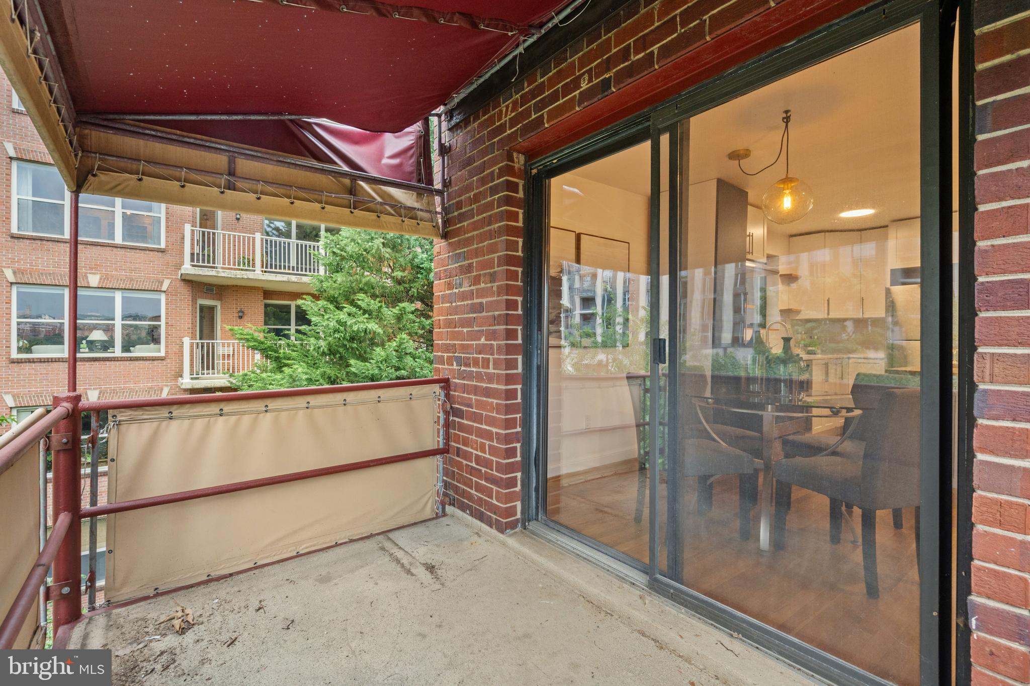 1563 N COLONIAL TERRACE 401-Z