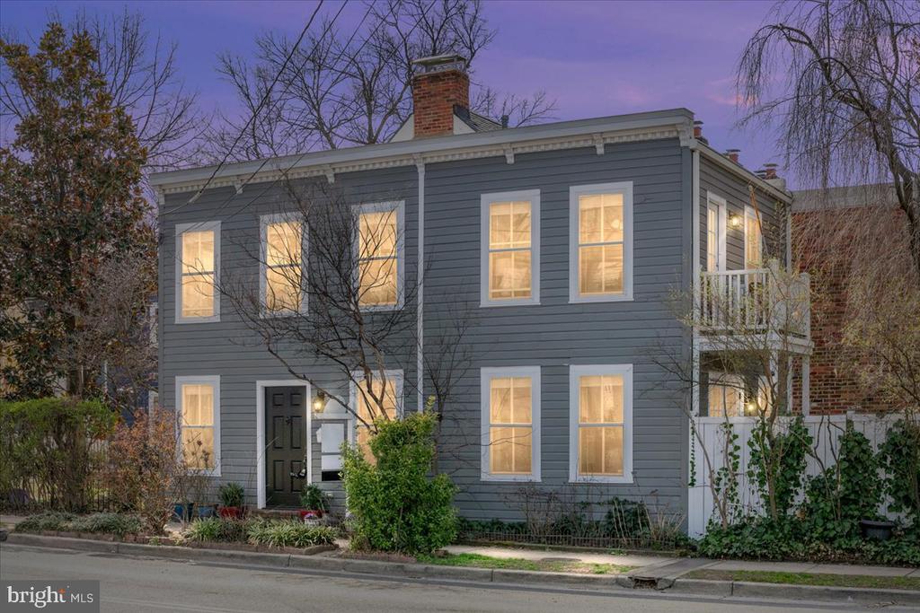 802 PENDLETON STREET