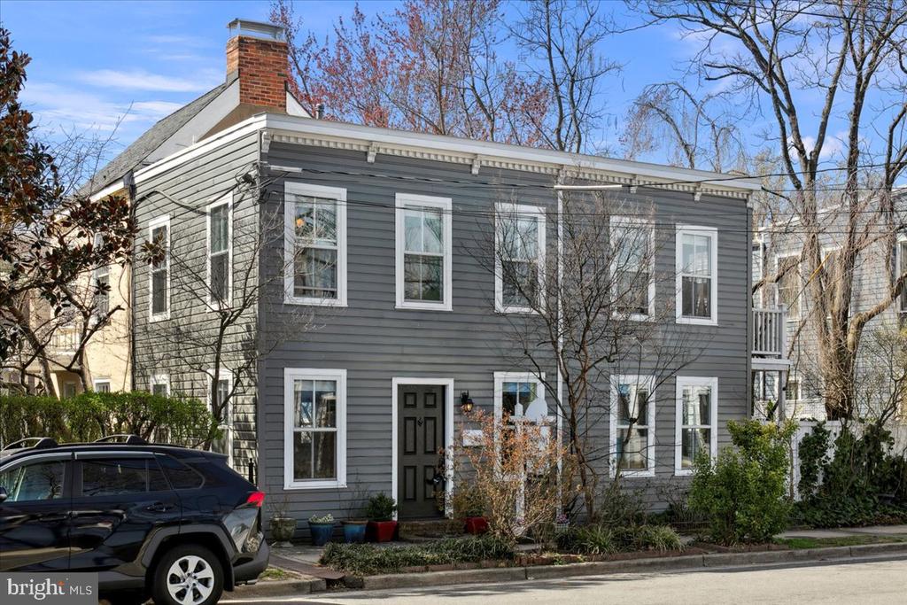 802 PENDLETON STREET