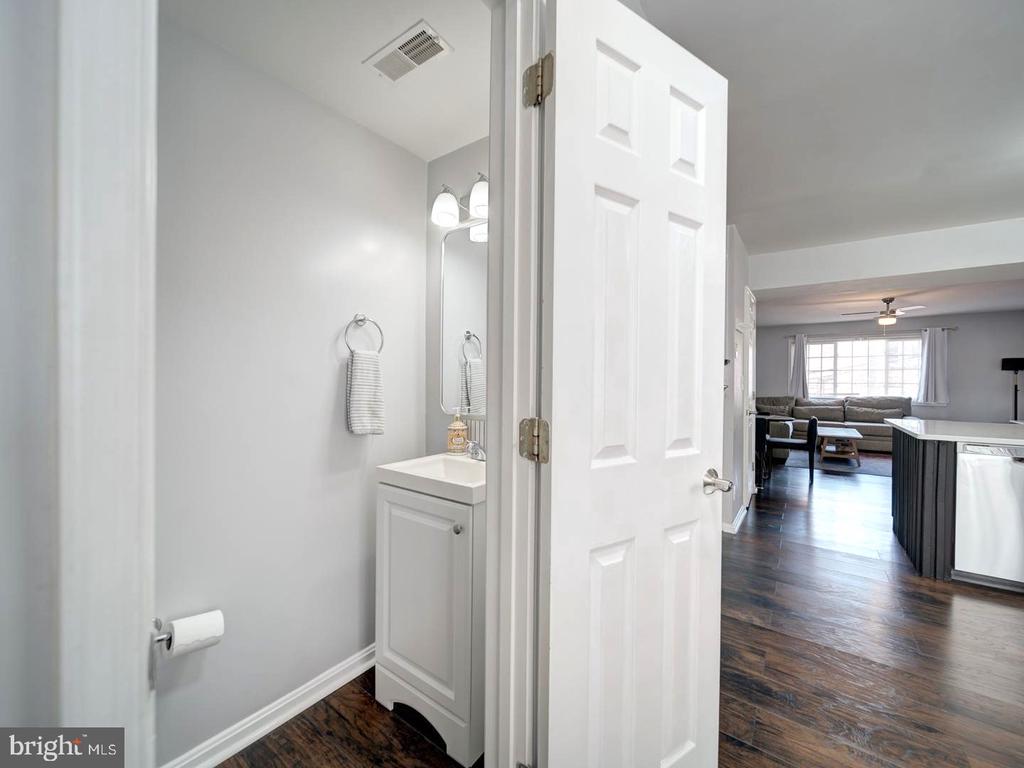 1489 N VAN DORN STREET Unit: B