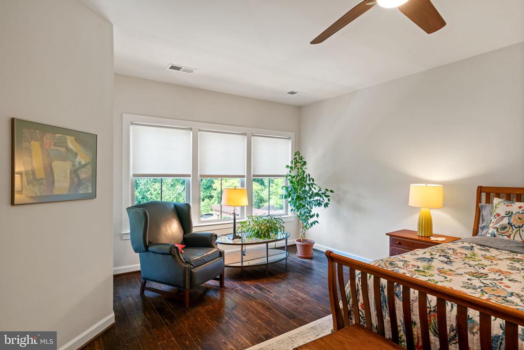 7205 HOLYWELL LANE