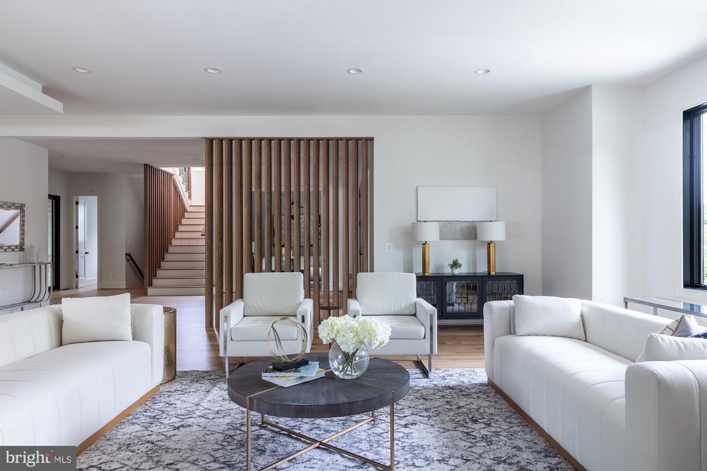7526 FISHER DRIVE