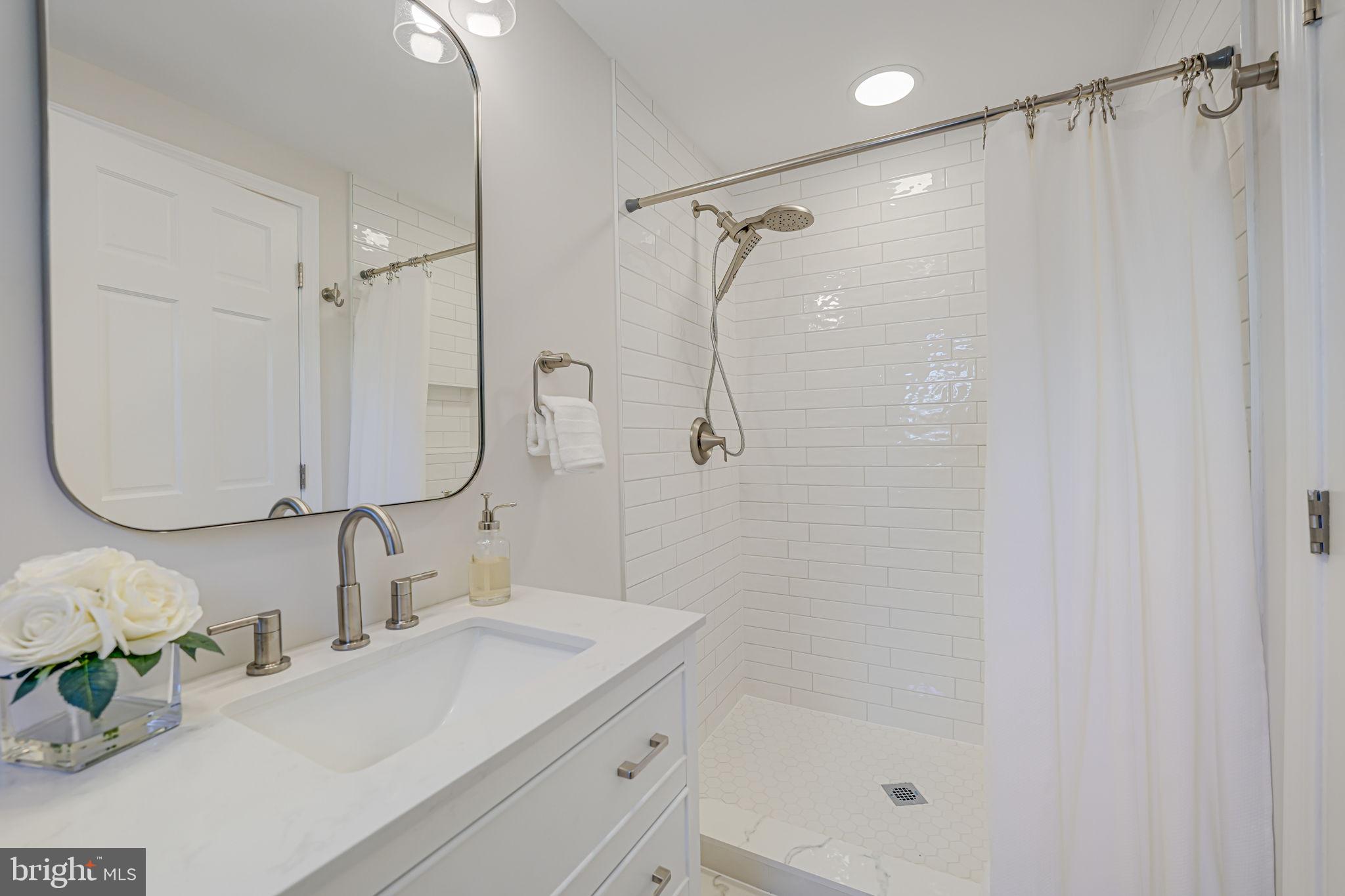 6663 MADISON MCLEAN DRIVE