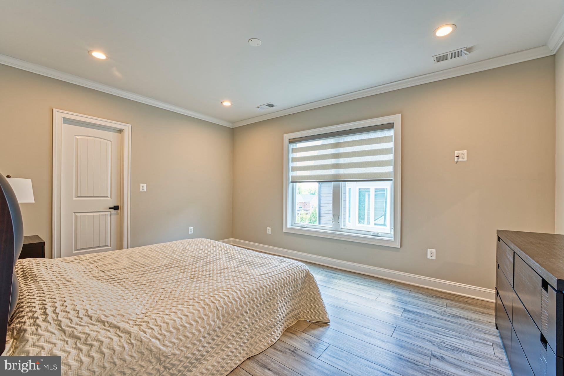 1600 GREAT FALLS STREET