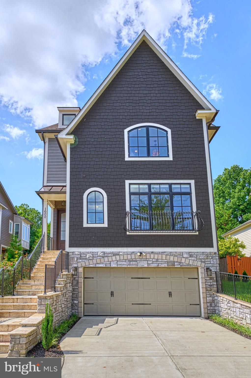 1600 GREAT FALLS STREET