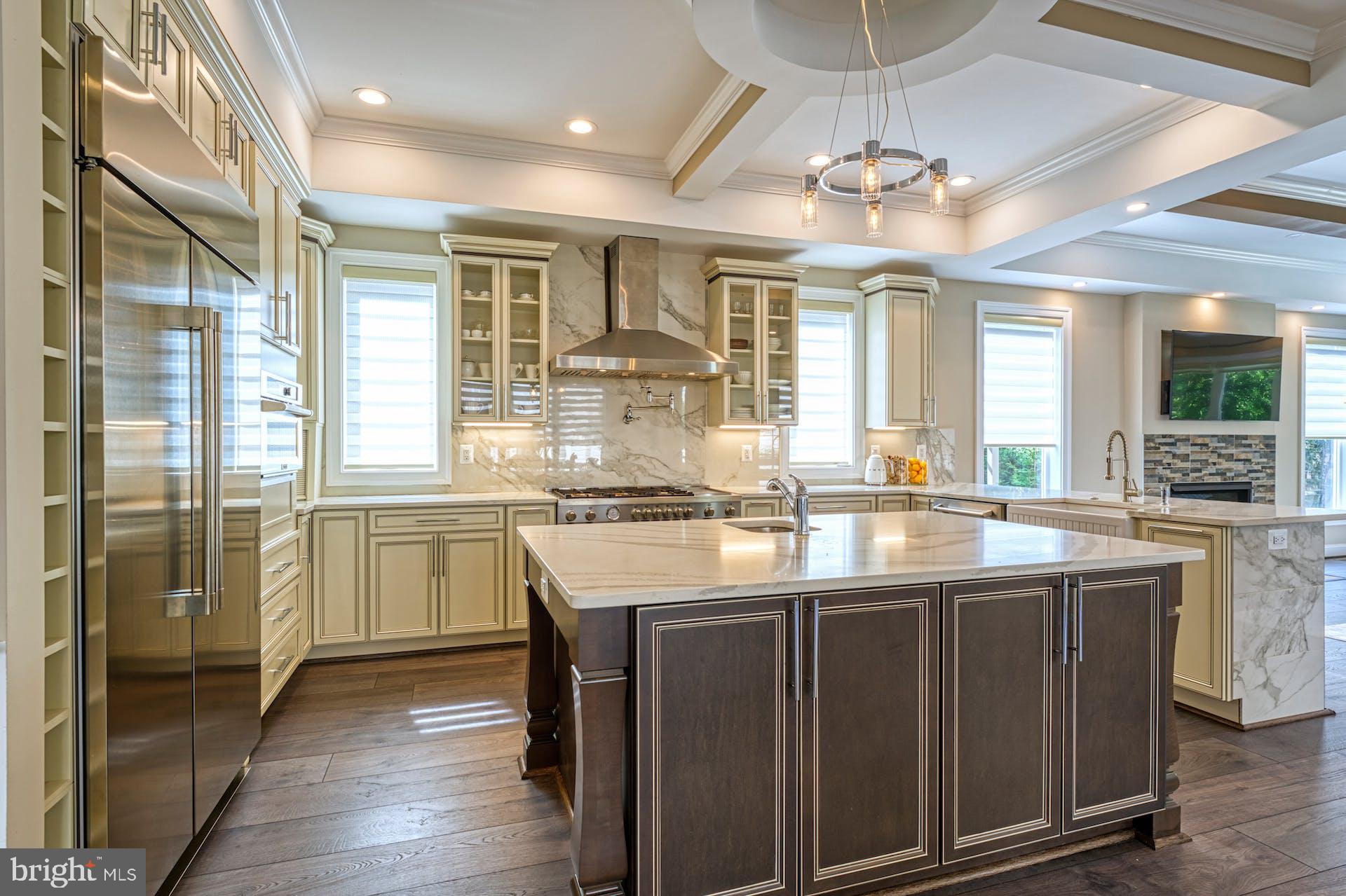 1600 GREAT FALLS STREET